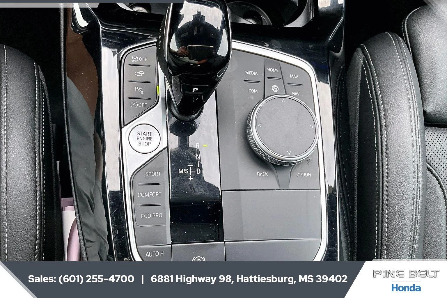 Used 2024 Phytonic Blue Metallic BMW sDrive30i image 23