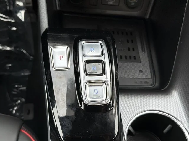 Used 2021 Red Hyundai SEL Plus image 22