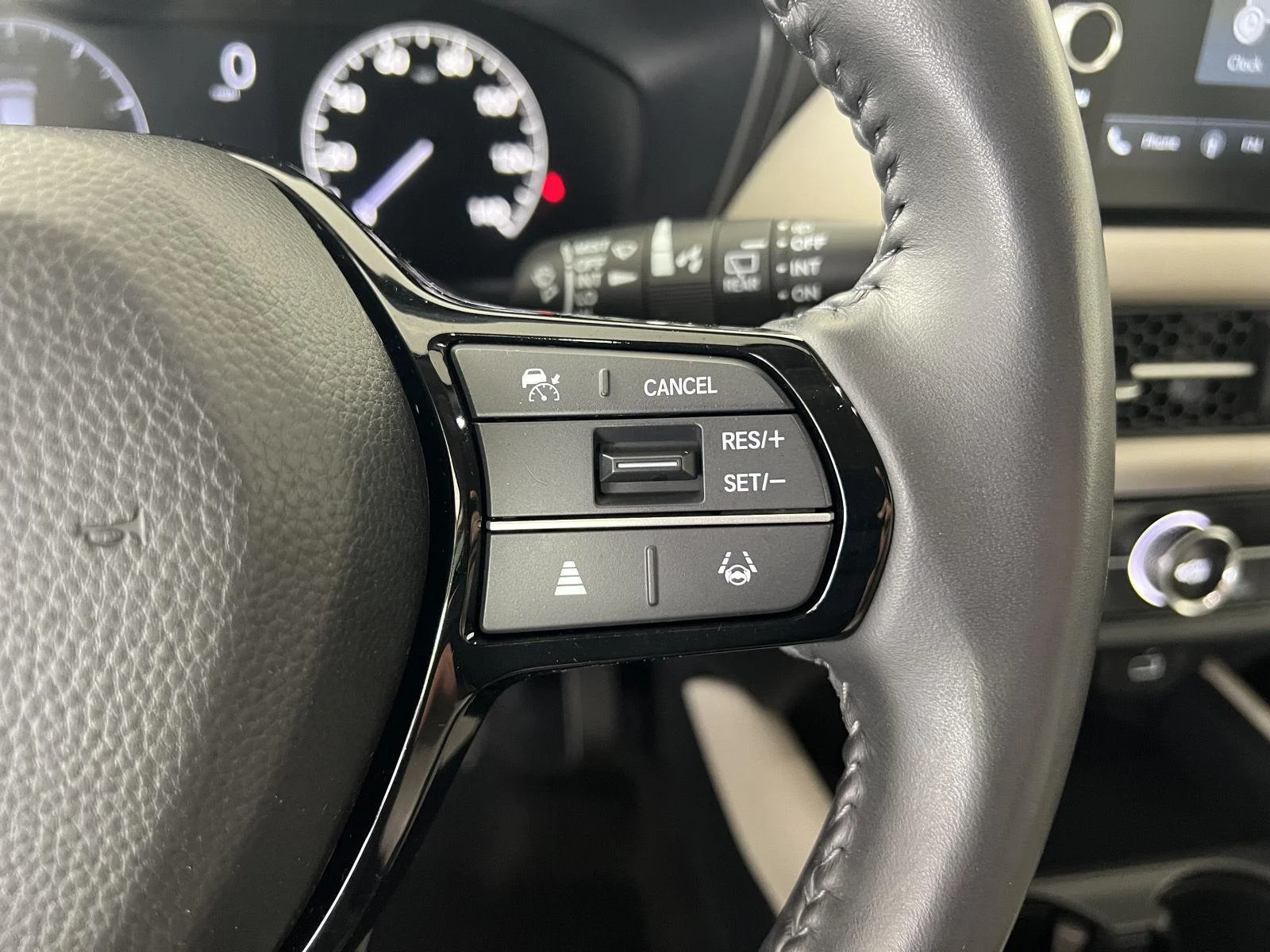 Used 2025 Gn Honda EX-L image 11