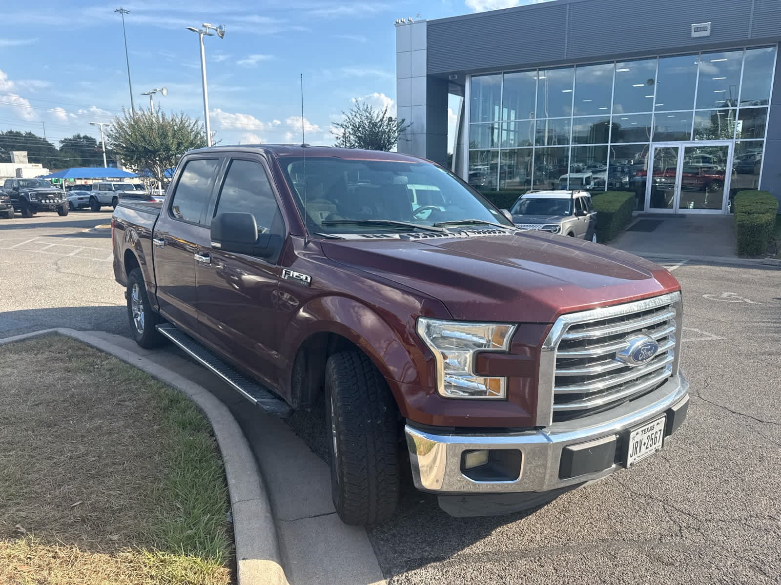 Used 2015 Bronze Fire Metallic Ford XLT image 2