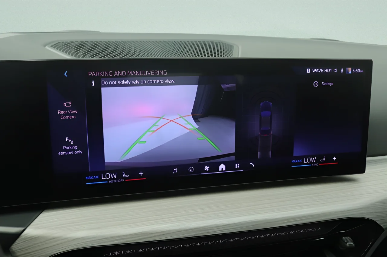 Used 2026 Black BMW 430i 2D Convertible image 13