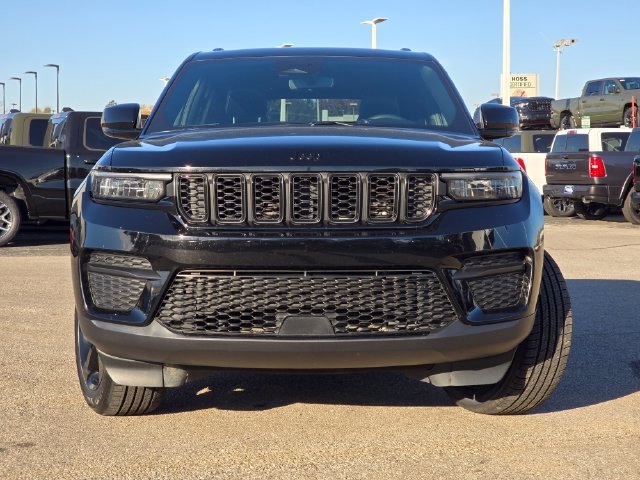 Certified Used 2024 Diamond Black Crystal Pearlcoat Jeep Altitude X image 3