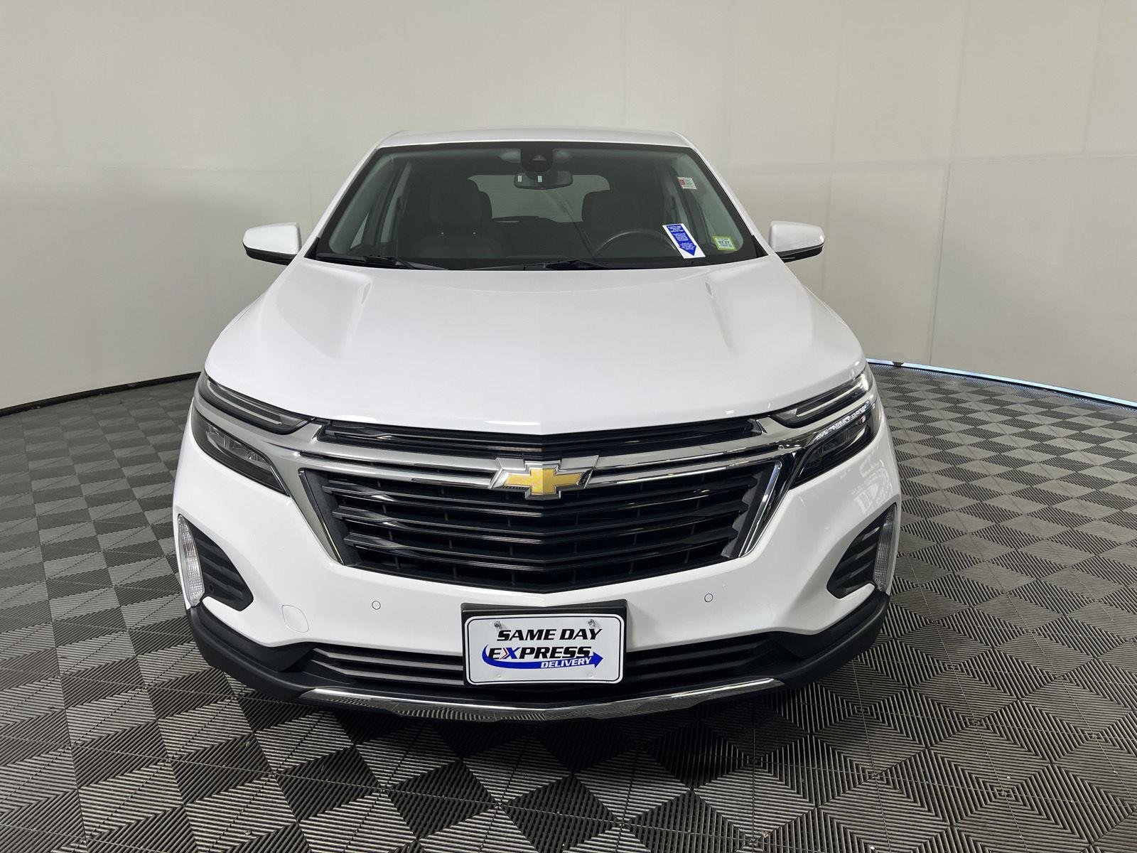 Used 2022 Summit White Chevrolet LT image 29