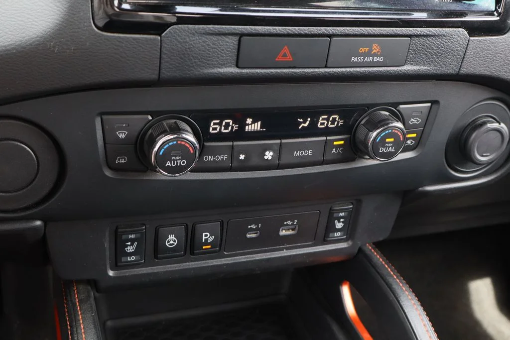 Used 2022 Black Nissan PRO-X image 18