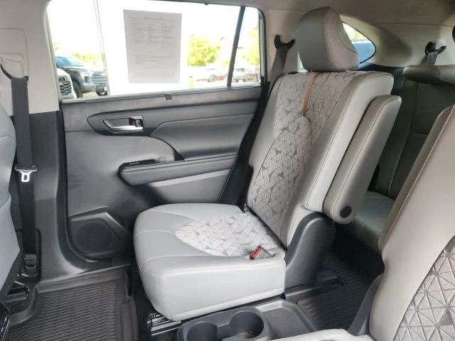 Used 2023 Beige Toyota Bronze Edition image 21