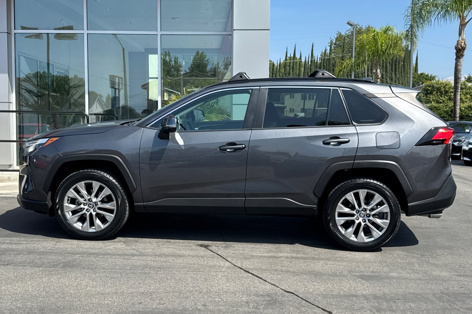 Used 2023 Gray Toyota XLE Premium image 8