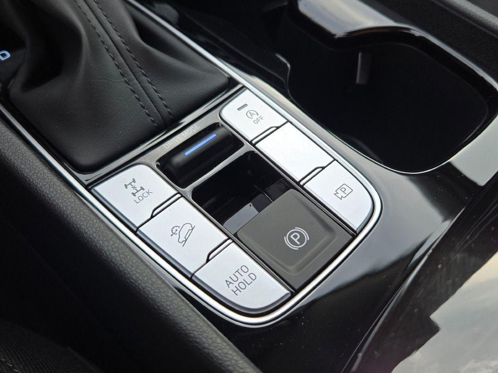 New 2026 White Hyundai SE AWD image 23