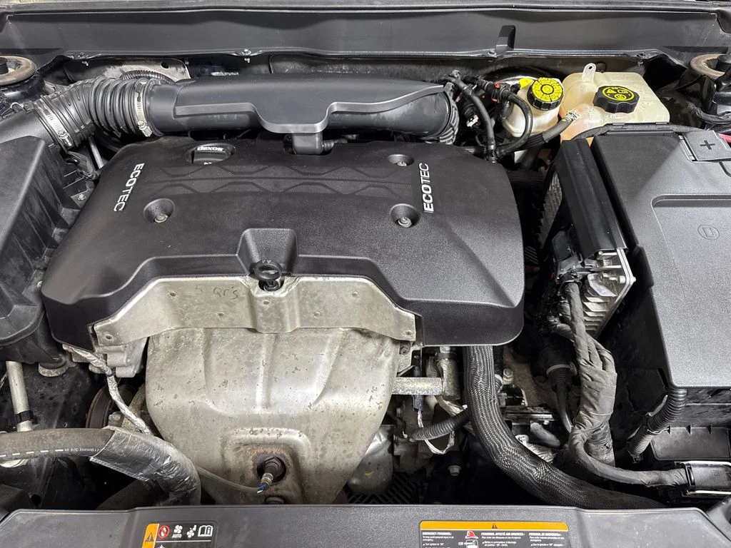 Used 2015 Black Granite Metallic Chevrolet LT image 15