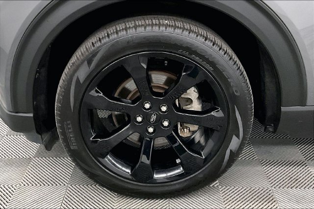 Used 2024 Carbonized Gray Metallic Ford ST-Line image 10