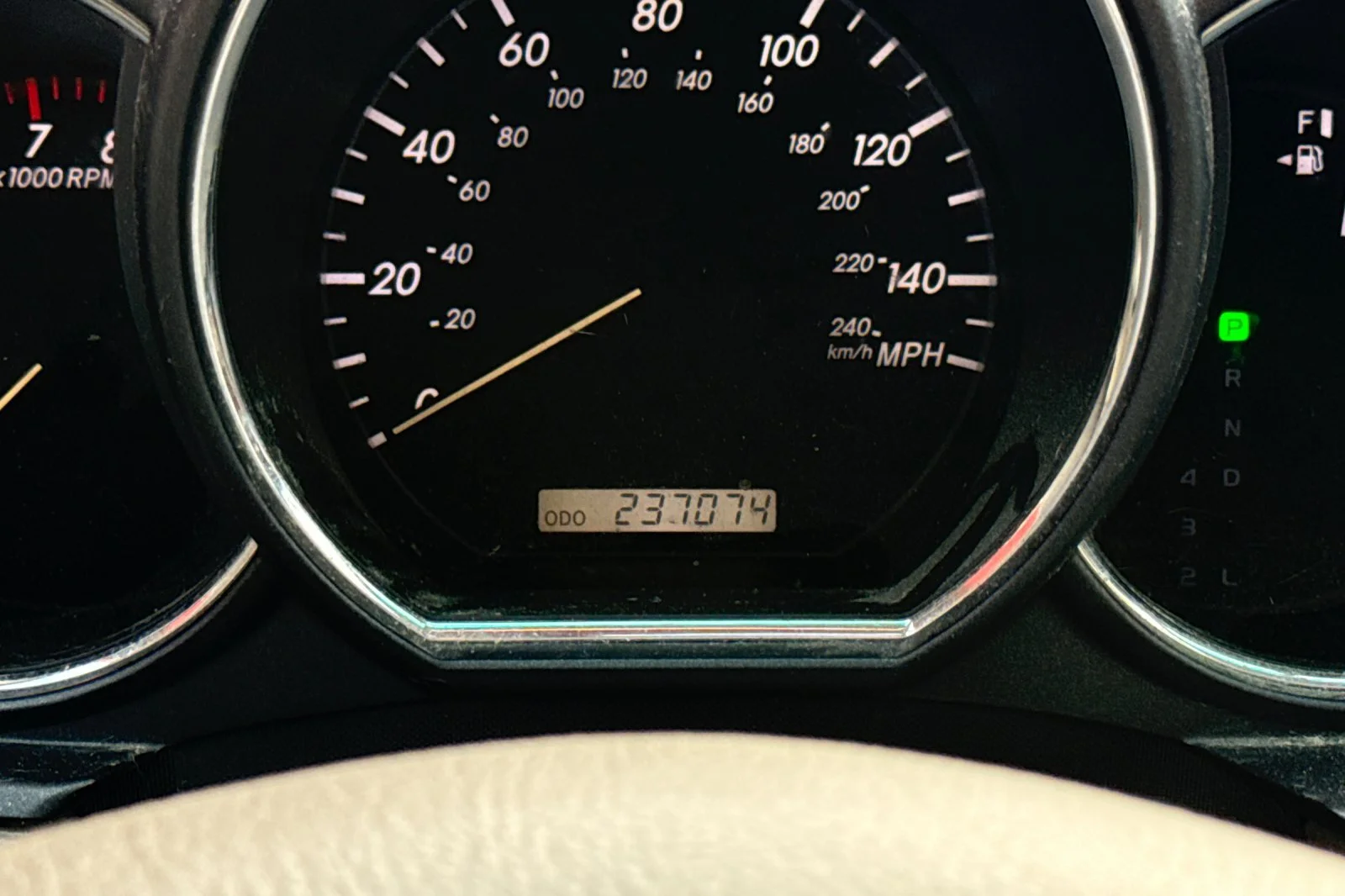 Used 2004  Lexus  image 22