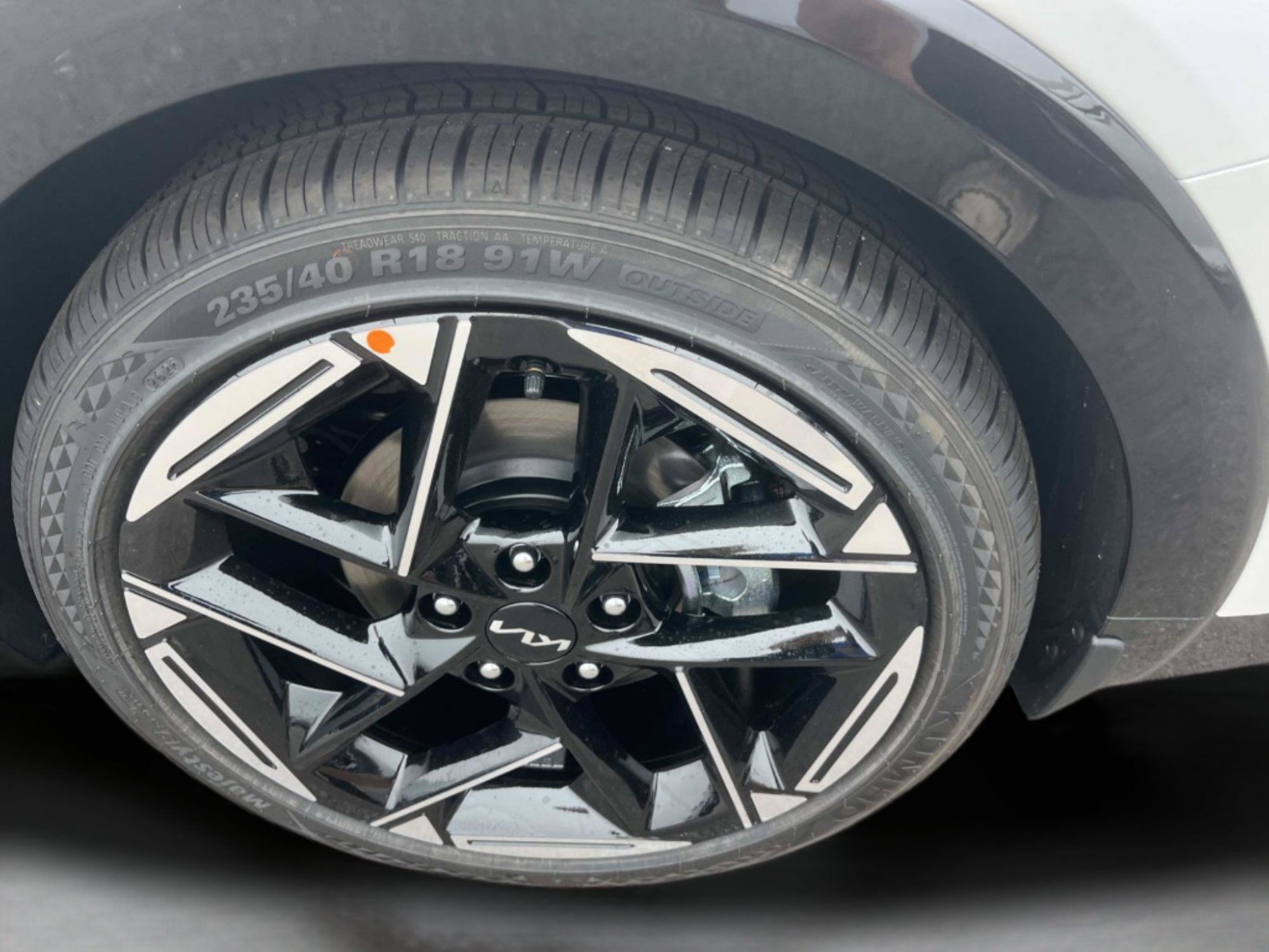 New 2026 Snow White Pearl Kia GT-Line image 11
