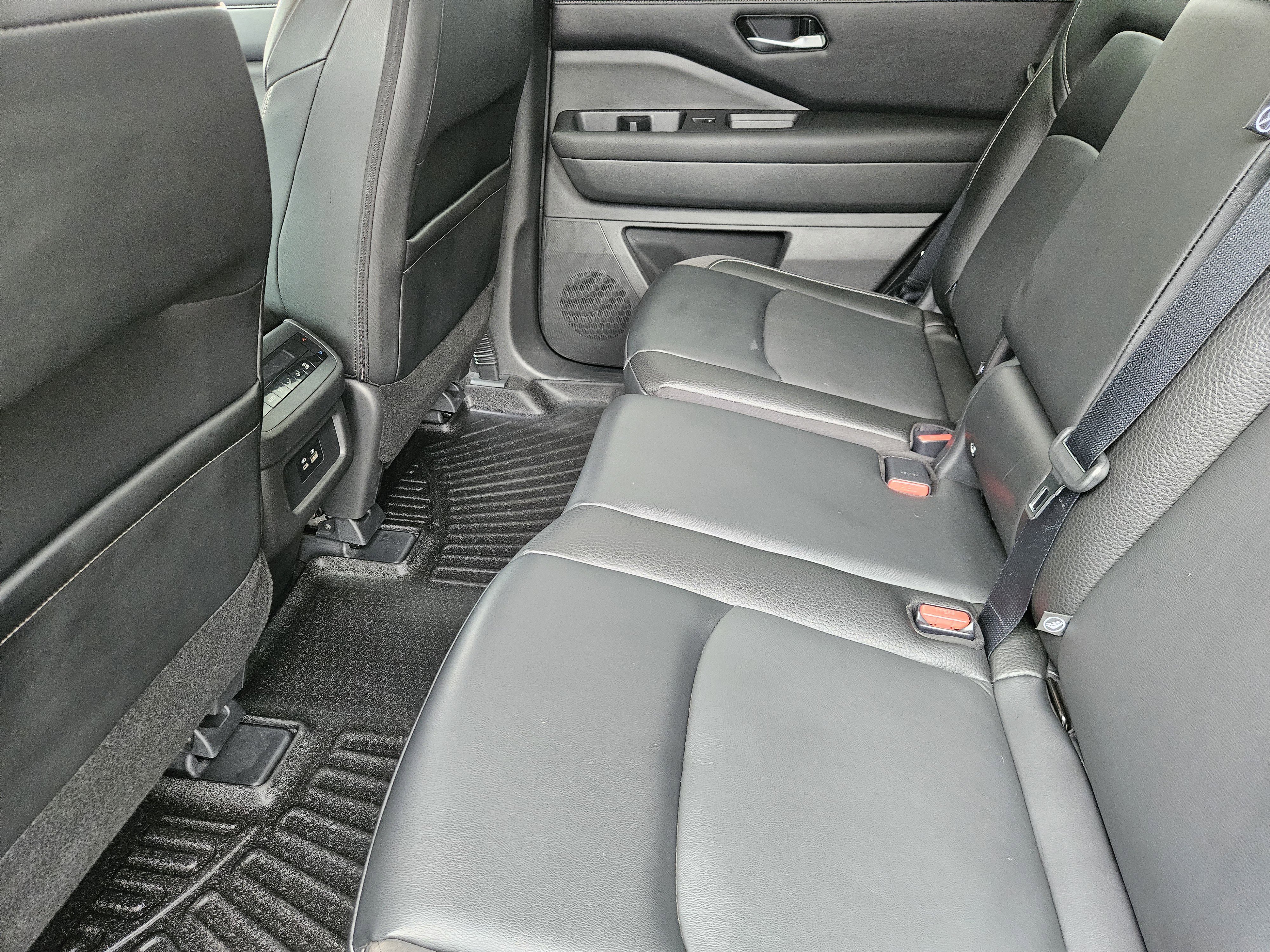 Certified Used 2023 Scarlet Ember Tintcoat Nissan SL image 29