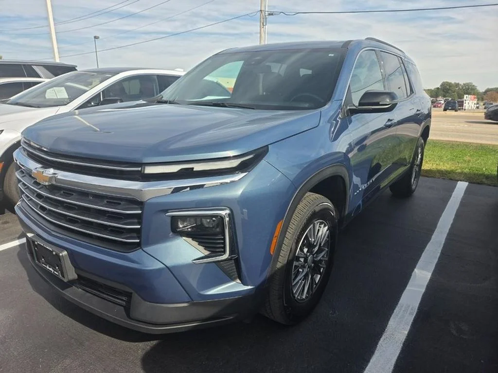 Used 2026 Lakeshore Blue Metallic Chevrolet AWD LT image 4