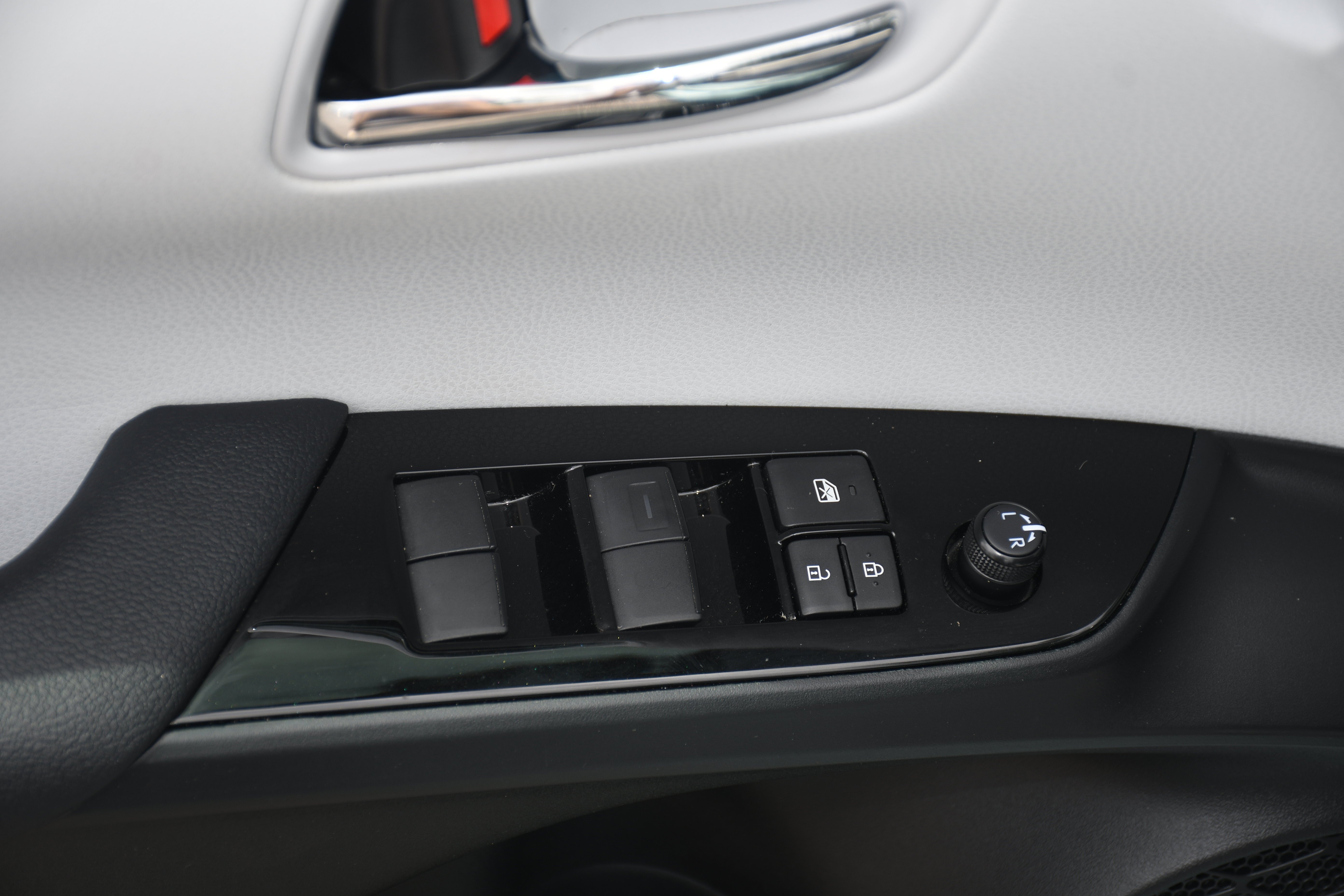 Used 2022 Beige Toyota Limited image 11