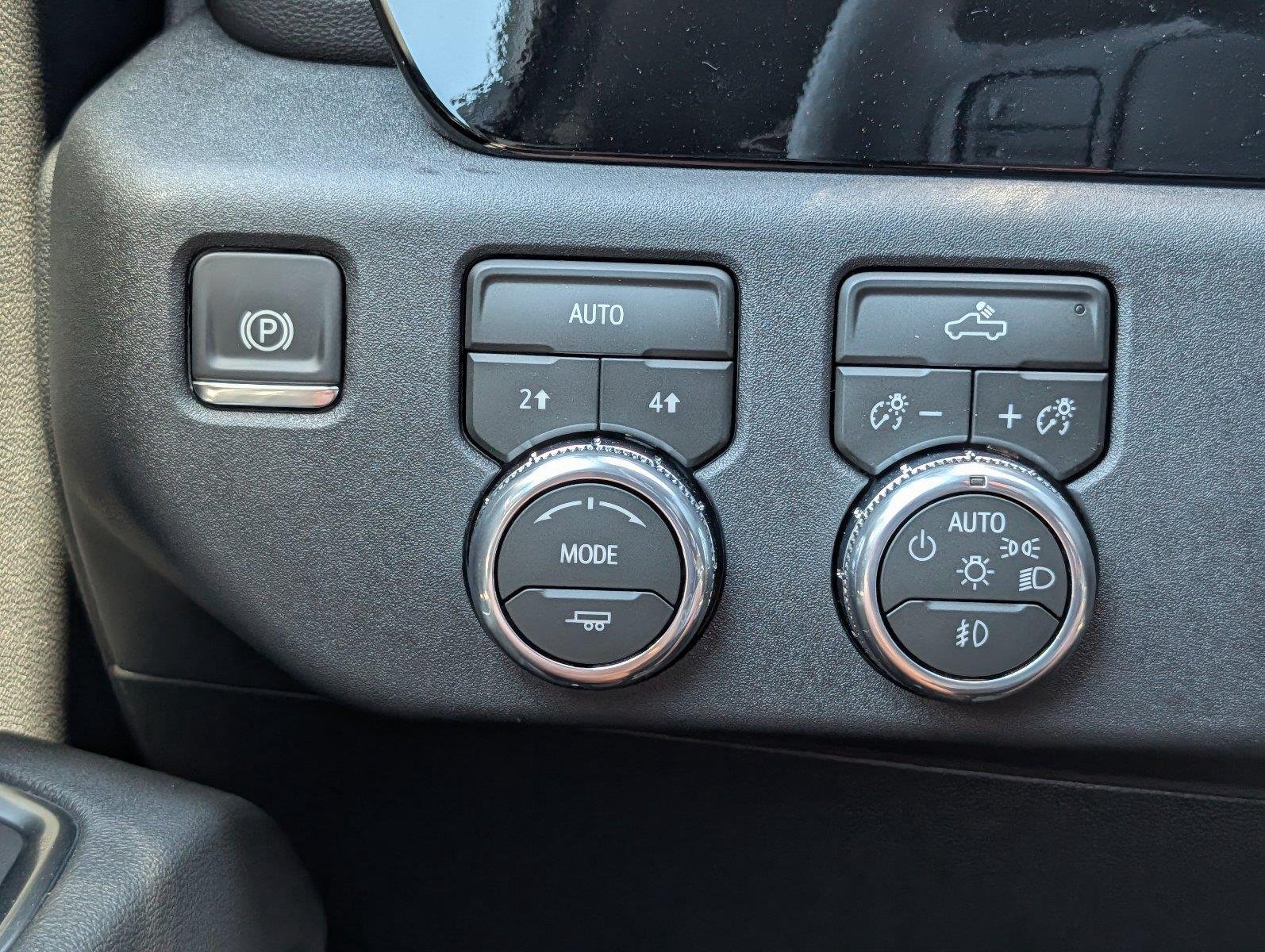 New 2026 Onyx Black GMC Elevation image 27