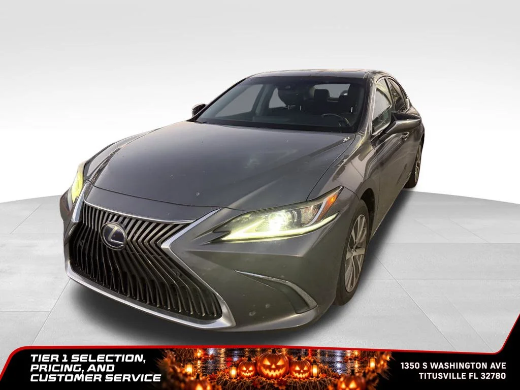 Used 2019 Gray Lexus 300h image 4