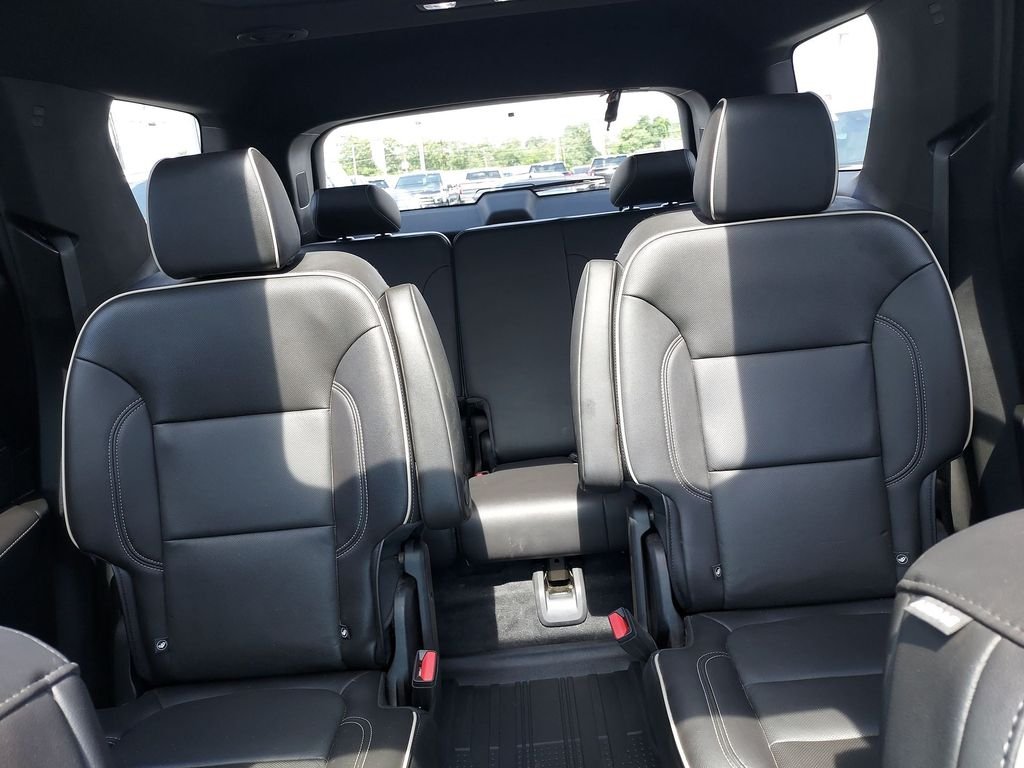 Used 2022 Black Chevrolet Premier image 13
