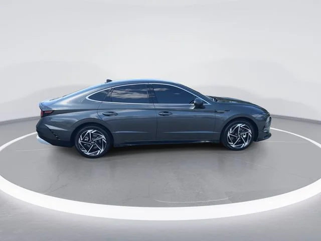 Used 2026 Gray Hyundai SEL Sport image 9