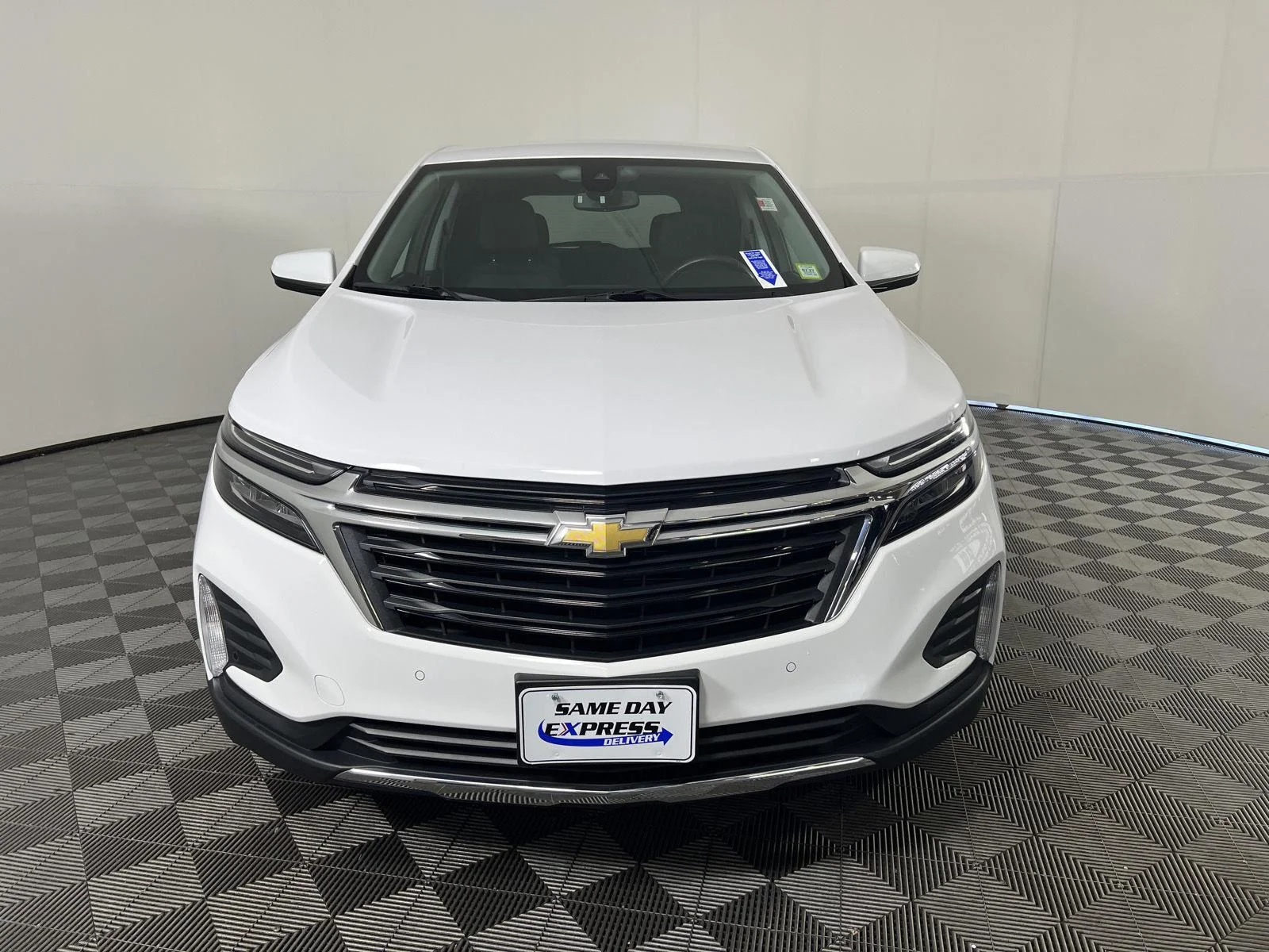 Used 2022 Summit White Chevrolet LT image 29