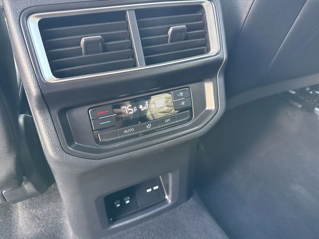 2026 Volkswagen Atlas SE w/Tech - Photo 29