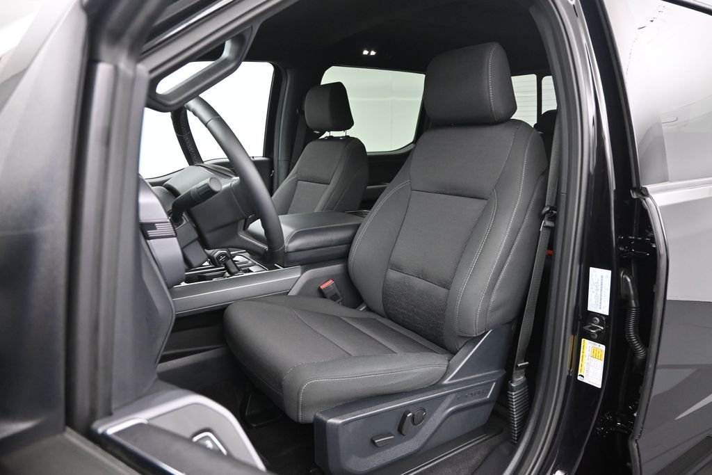 Used 2025 Black Ford XLT image 8