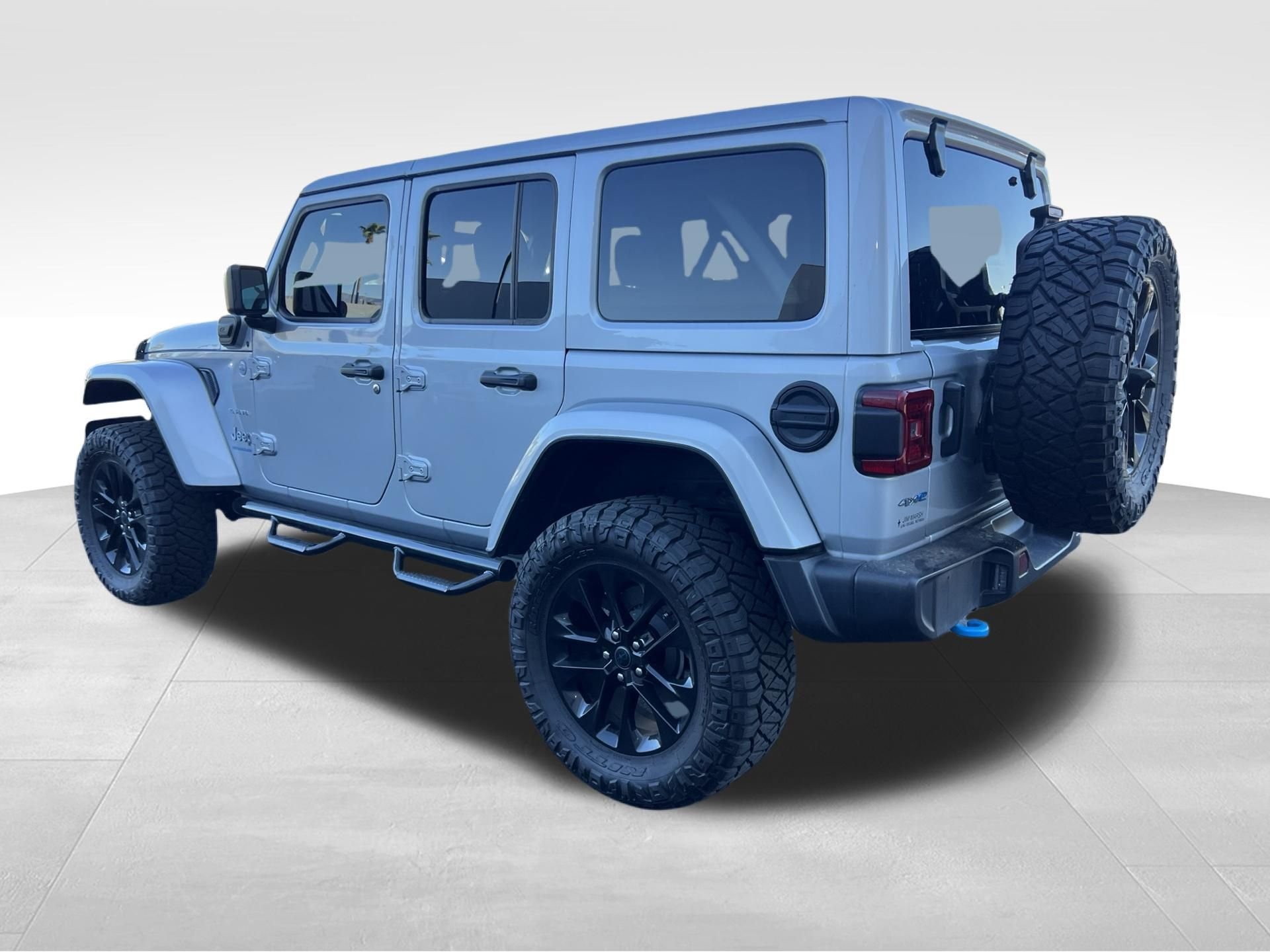 Used 2024 Silver Jeep Sahara 4xe image 7