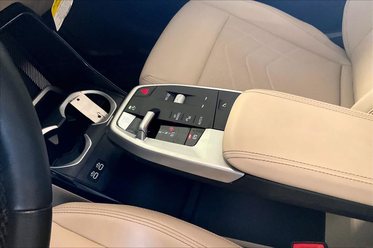 New 2025 Black Sapphire Metallic BMW xDrive28i image 15