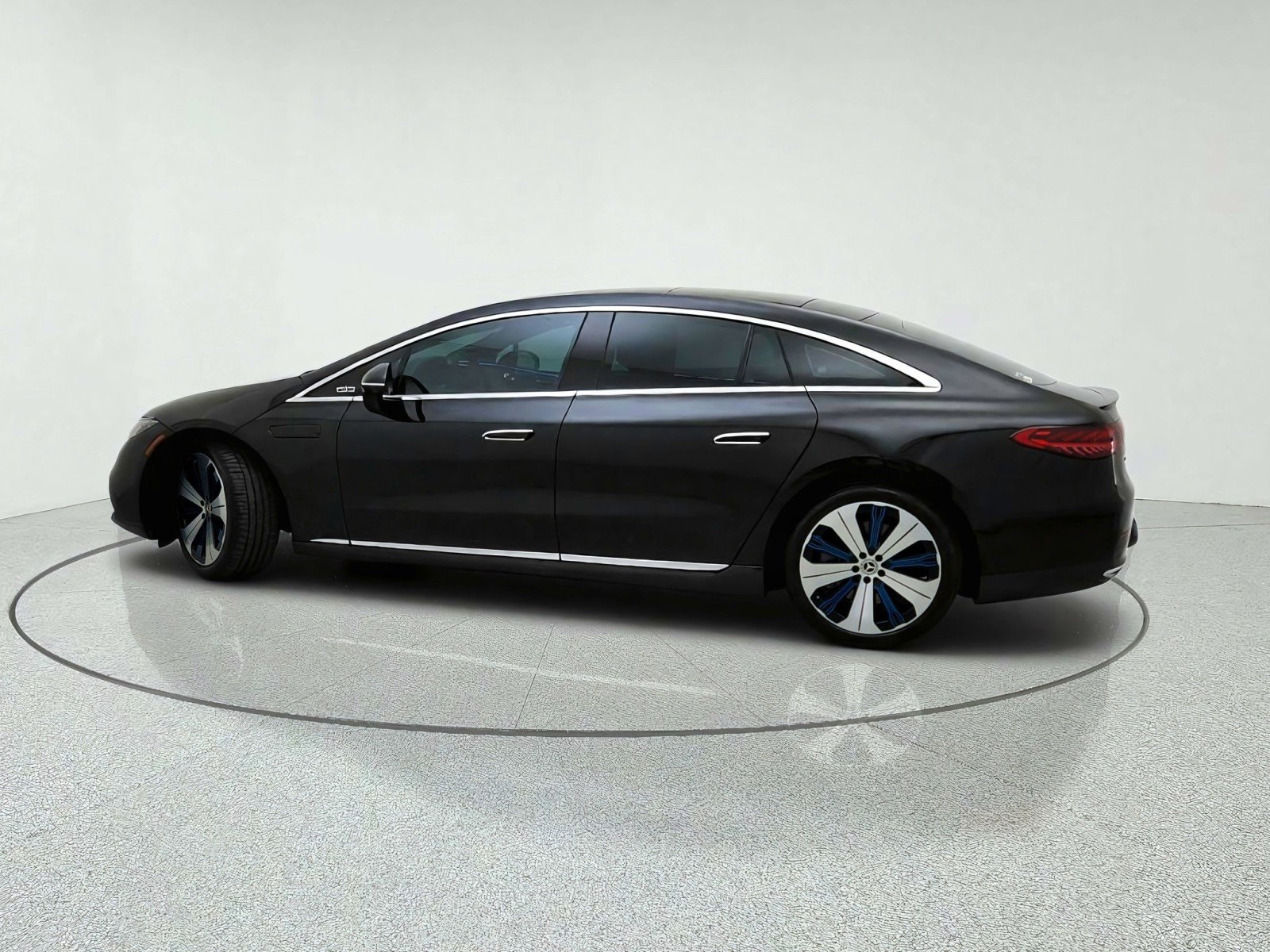 Certified Used 2024 Obsidian Black Metallic Mercedes-Benz EQS 450 image 13