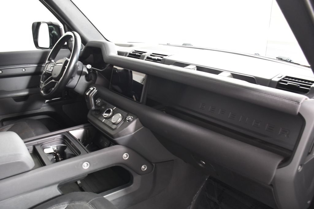 Used 2023 Carpathian Gray Premium Metallic Land Rover X-Dynamic SE image 19