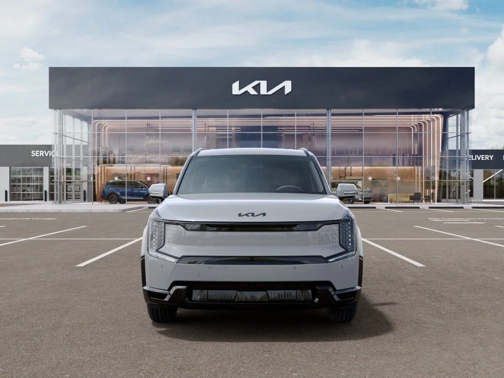 New 2026 Wolf Gray Kia Land AWD image 2
