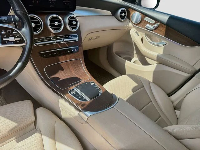 Used 2020  Mercedes-Benz GLC 300 image 21