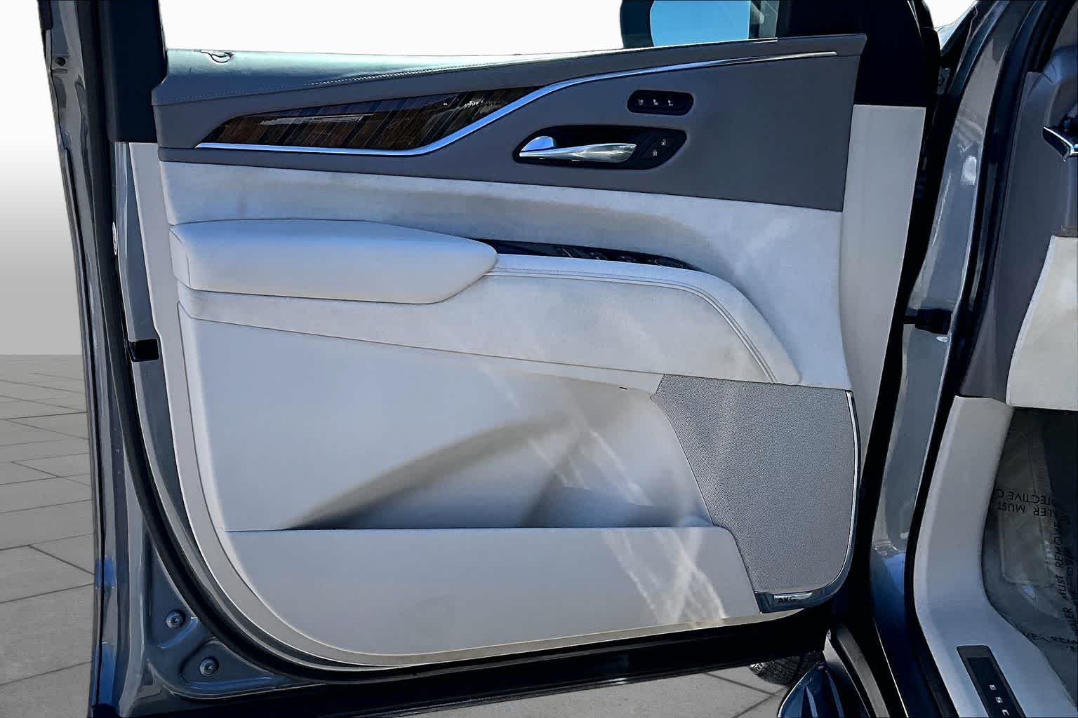 Used 2021 Satin Steel Metallic Cadillac Premium Luxury Platinum image 21