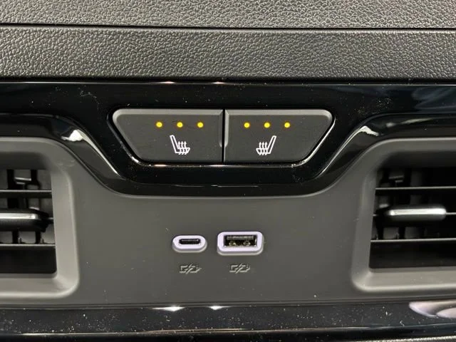 2026 GMC Sierra 1500 AT4X - Photo 8