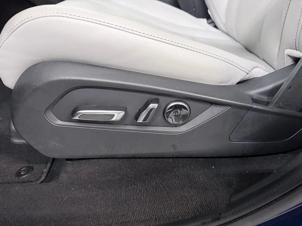 Used 2022  Acura Technology image 10
