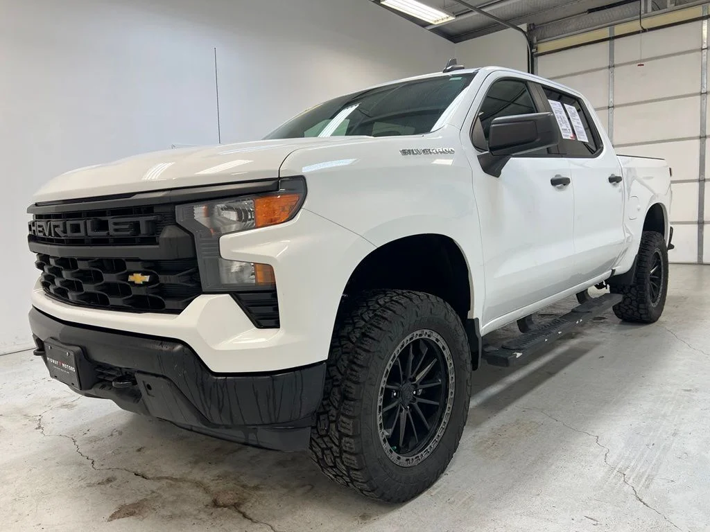 Used 2024 White Chevrolet WT image 12