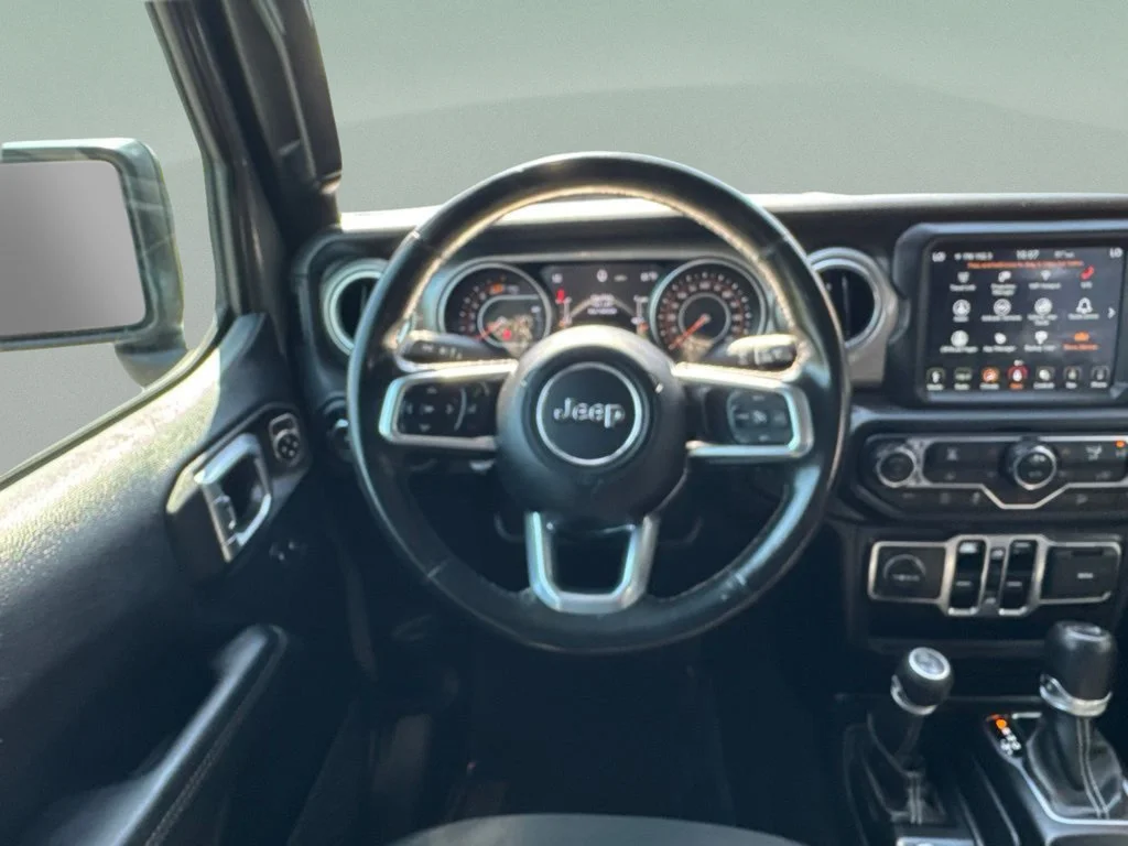 Used 2018 Sting-Gray Clearcoat Jeep Sahara image 32