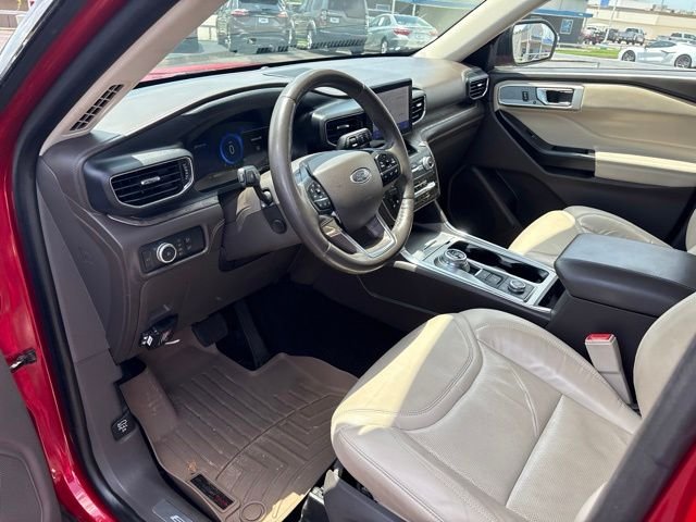 Used 2020 Red Ford Platinum image 8