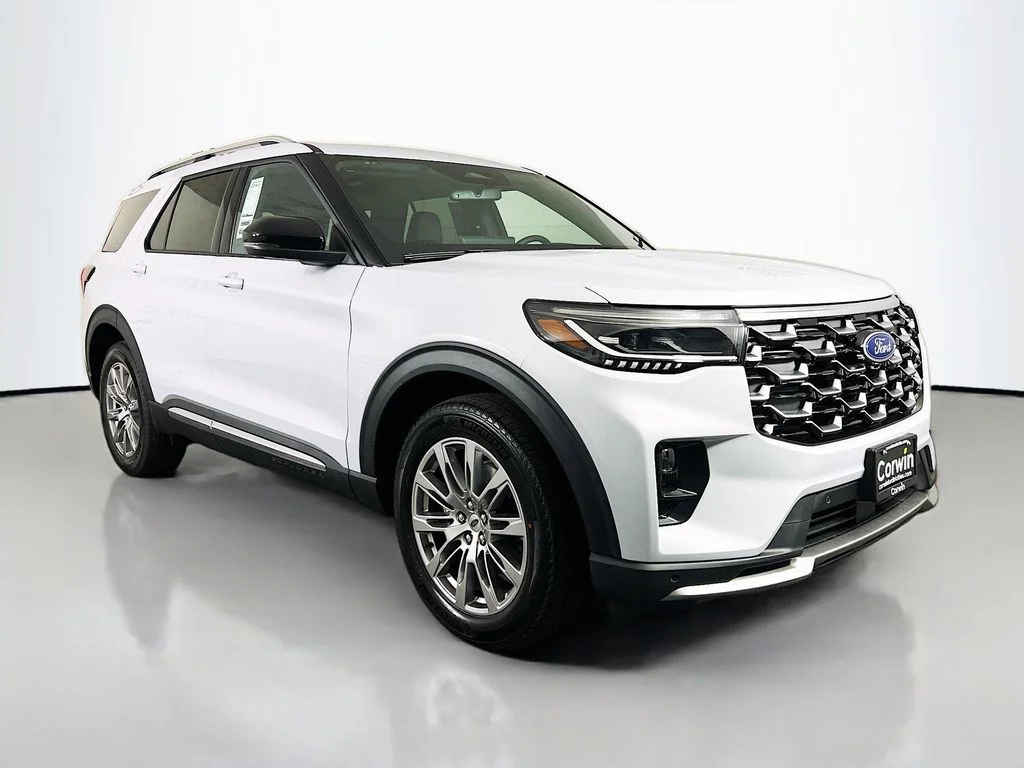 New 2026 Space White Metallic Ford Platinum image 1