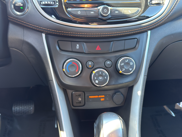Used 2019 White Chevrolet LT image 22