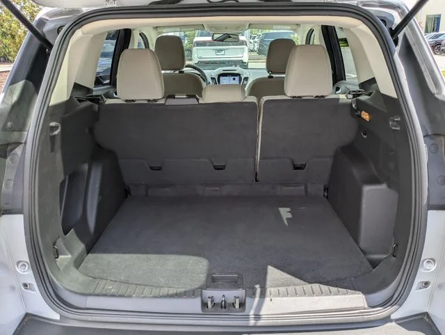 Used 2018 Ingot Silver Ford SE image 13