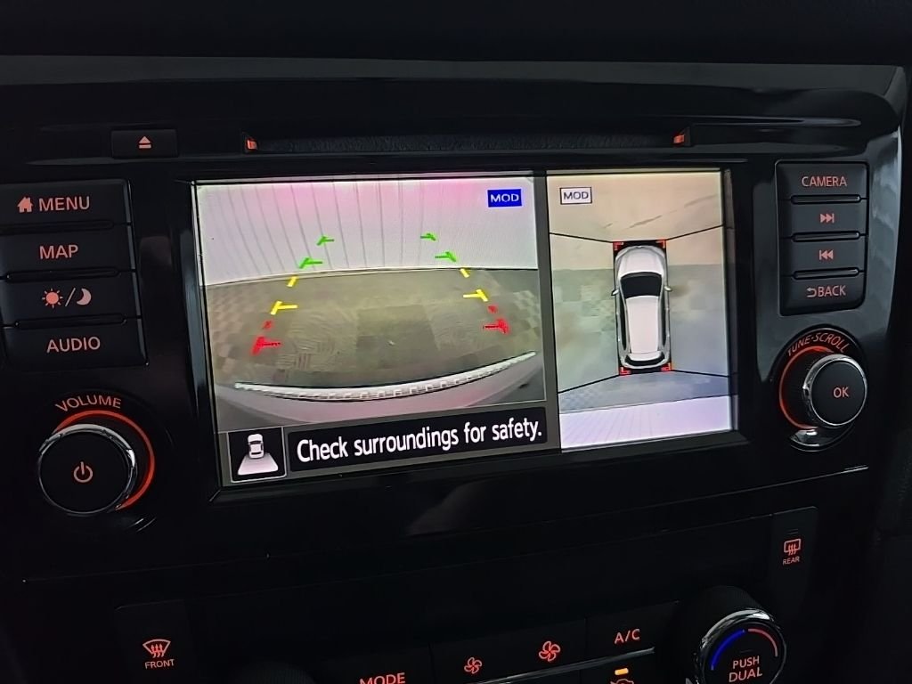 Used 2018 Gray Nissan SV image 25