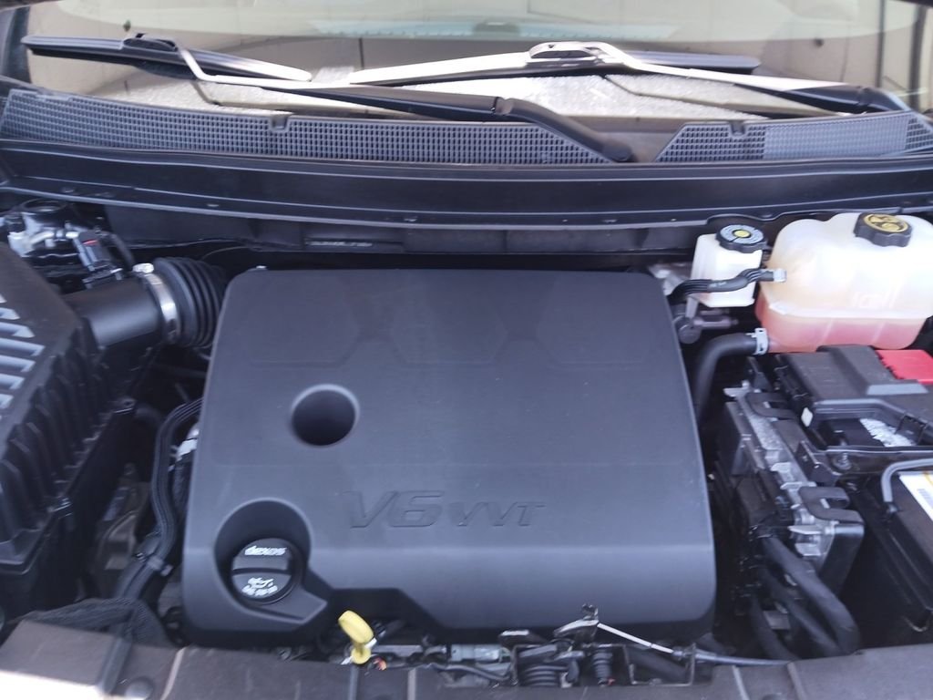 Used 2022 Black Chevrolet Premier image 13