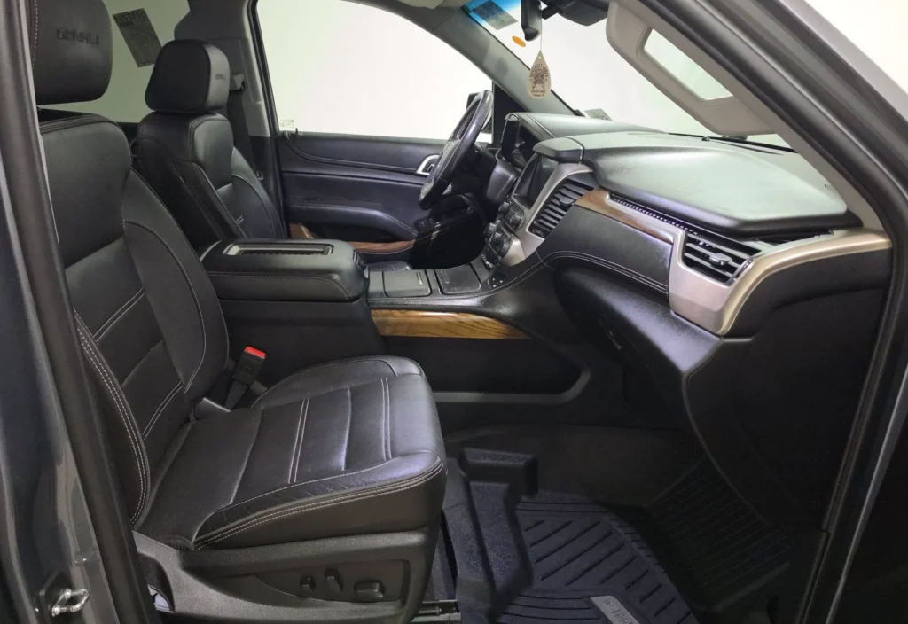 Used 2019 Gray GMC Denali image 12