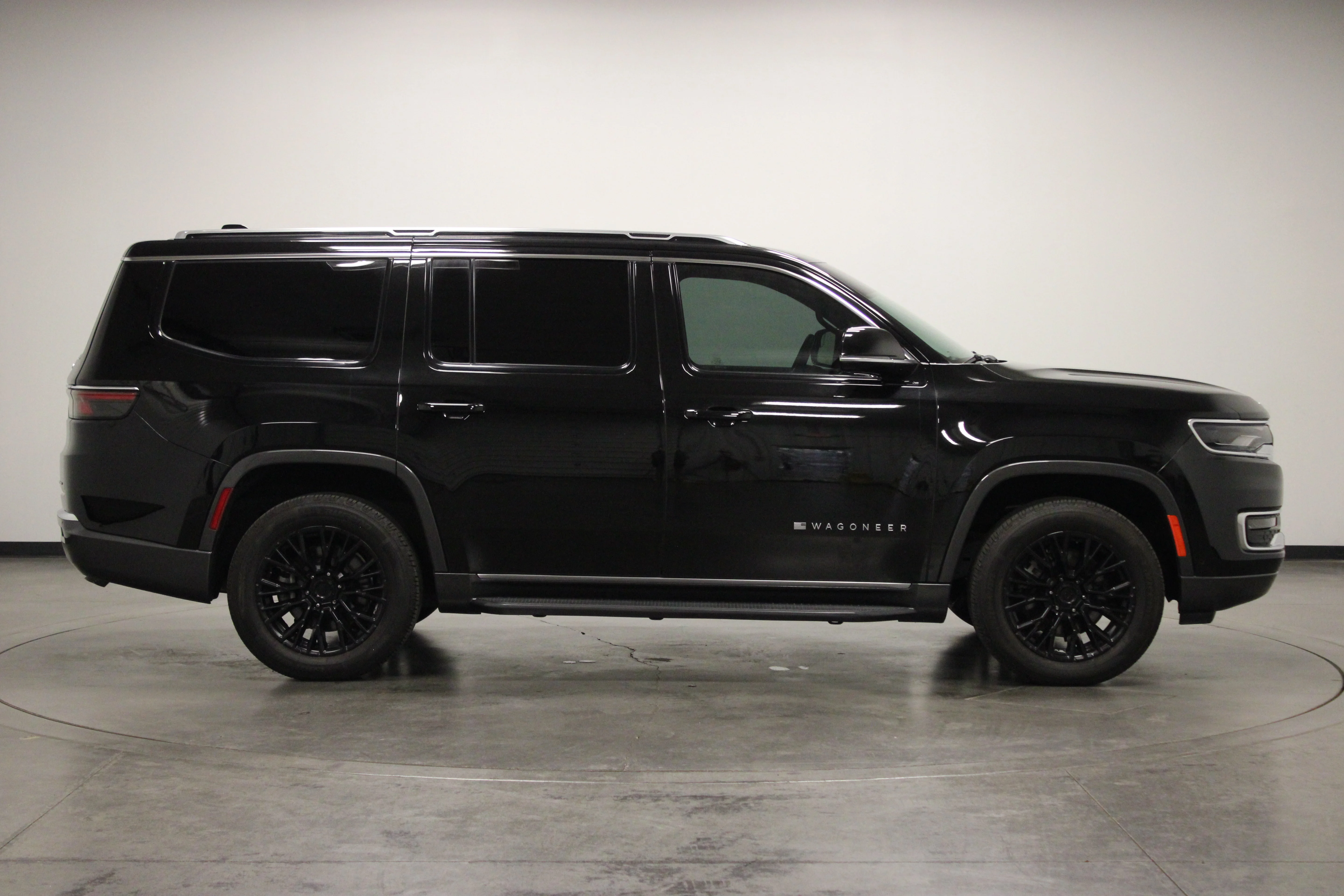 Used 2024 Midnight Sky Jeep Series II image 9