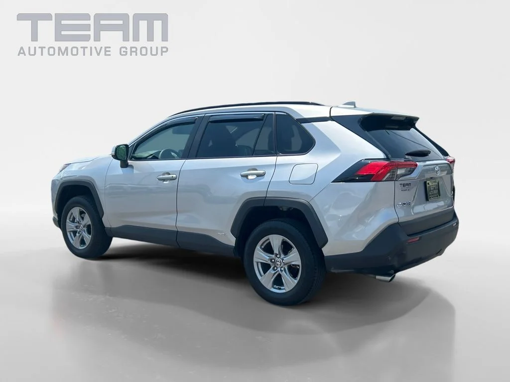 Used 2025 Silver Toyota XLE image 5