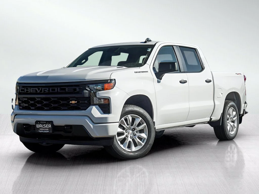 New 2026 Summit White Chevrolet Custom image 1