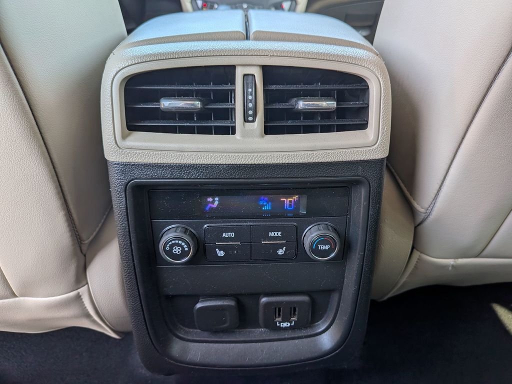 Used 2020 Black Buick Essence image 30