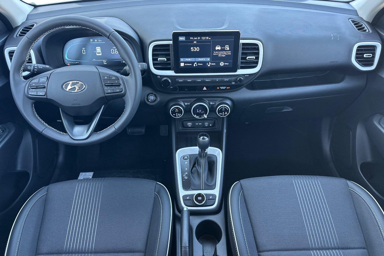 New 2026 Lunar White w/Black Roof Hyundai SEL w/Two-Tone Roof image 41