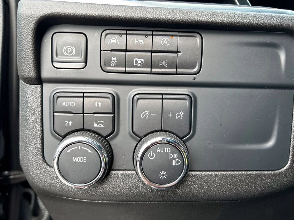 Used 2025 Black Chevrolet LT image 20
