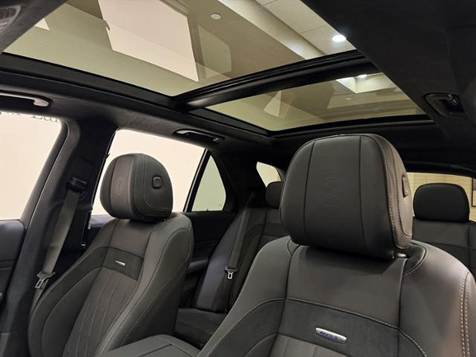 Certified Used 2025 Polar White Mercedes-Benz S 4MATIC®+ image 13
